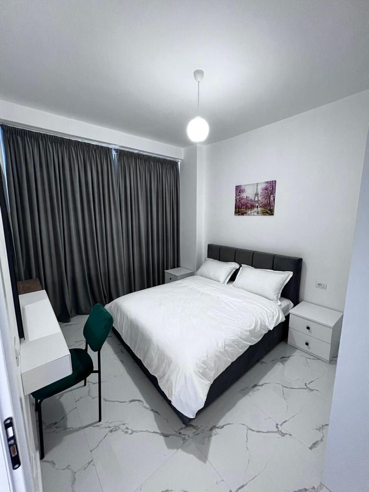 Prime Luxury Apartments Lushnje Bagian luar foto